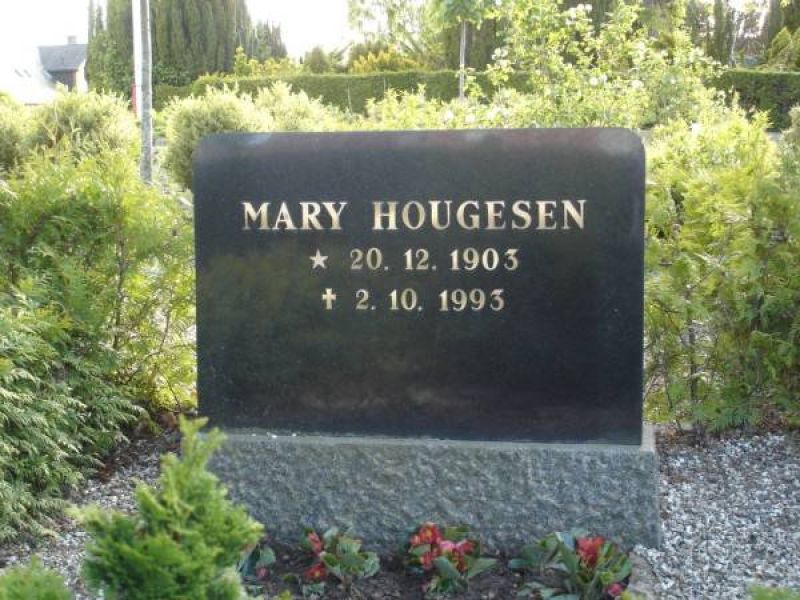 Mary Hougesen.jpg